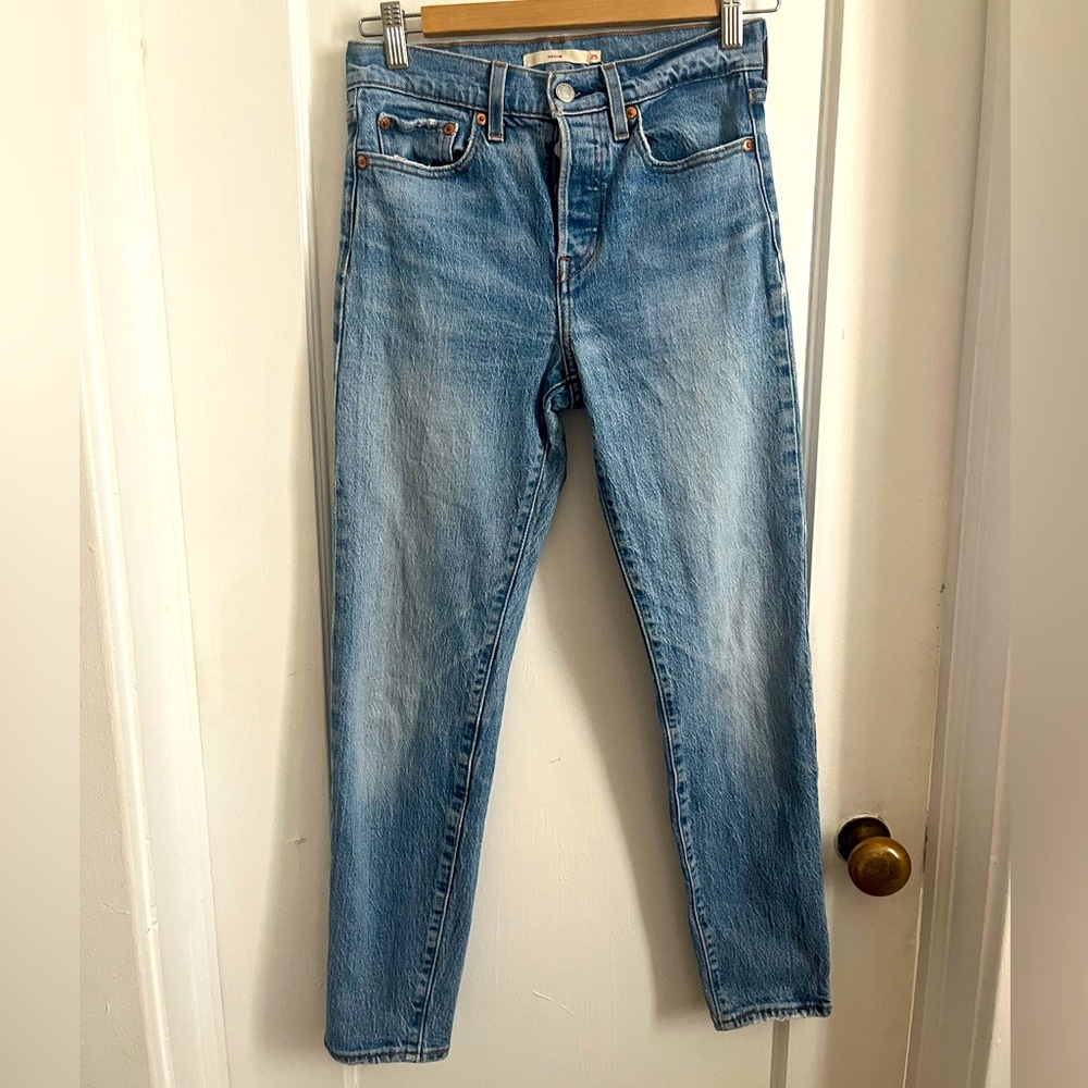 Levi's Wedgie Jeans. 👖